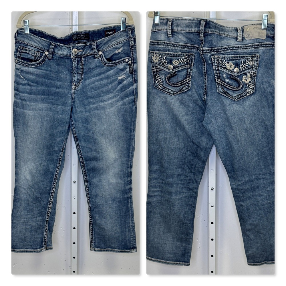 Y2K Silver Jeans Co Suki Mid Rise Cropped Jeans Medium Wash Embroidered‎ Pockets